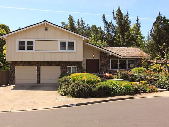 Gorgeous Home and Landscaping