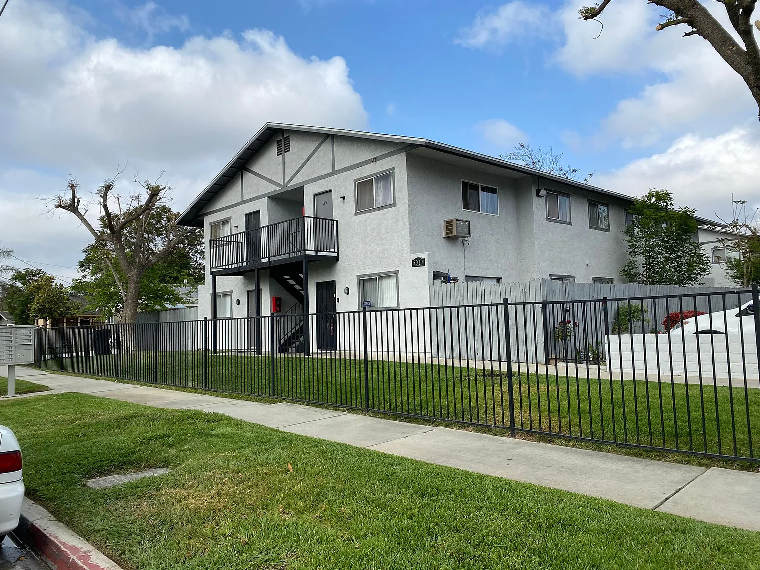 Warren St. Family Village — Photo 3