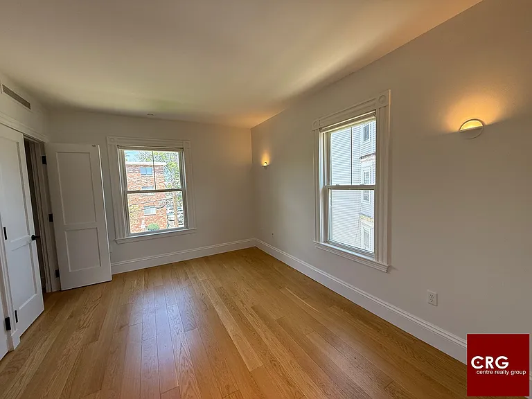 83-84 Gardner St #200L — Photo 25