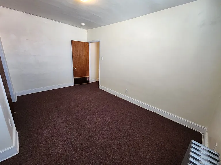 1527 S. 4th Street — Photo 11