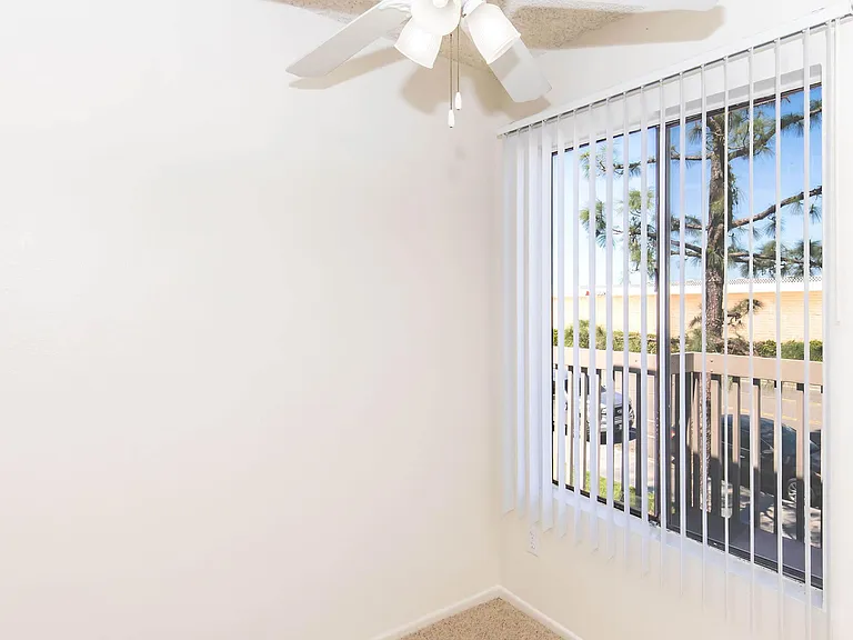 Eastwood Apartment Homes — Photo 32