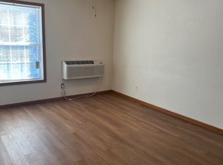 227 Twin Ridge Rd #B6, Linn, MO 65051