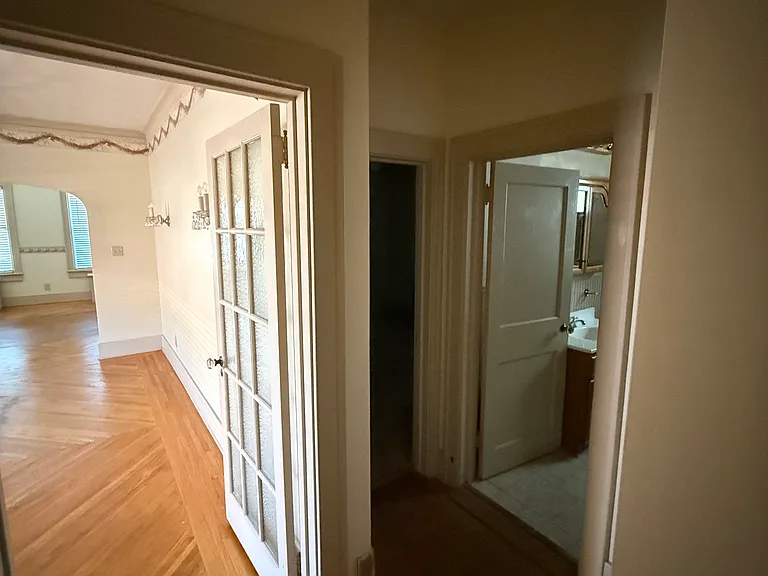 41 E Sunbury St — Photo 16