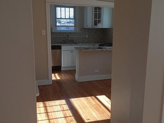 3rd image of 1236 N Pearl St APT 6