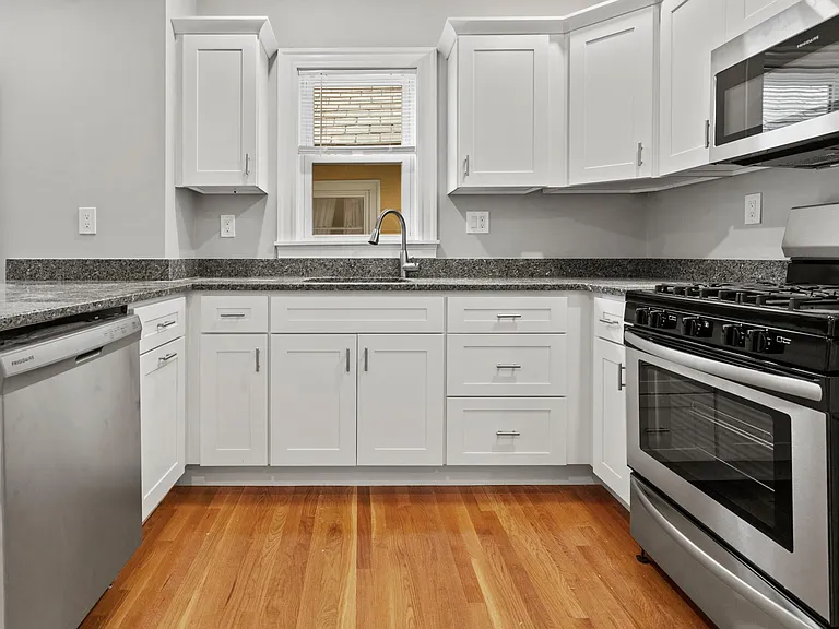 16 Clifton St #3 — Photo 20