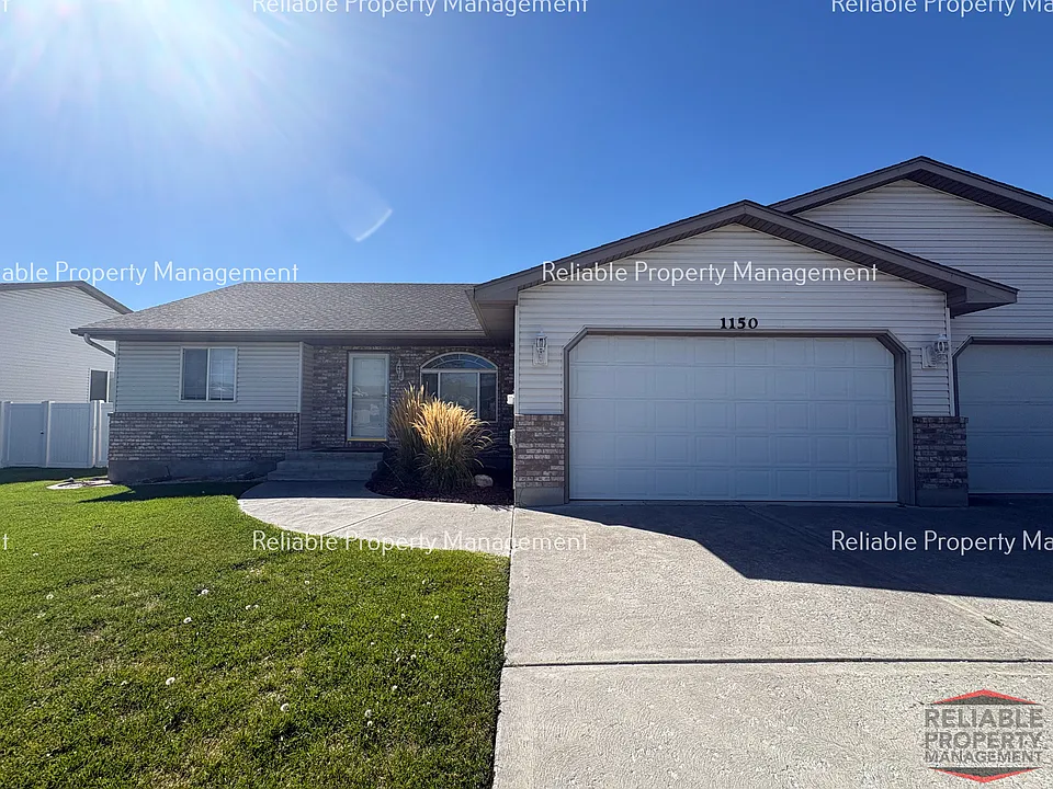 1150 S Kingswood Cir
