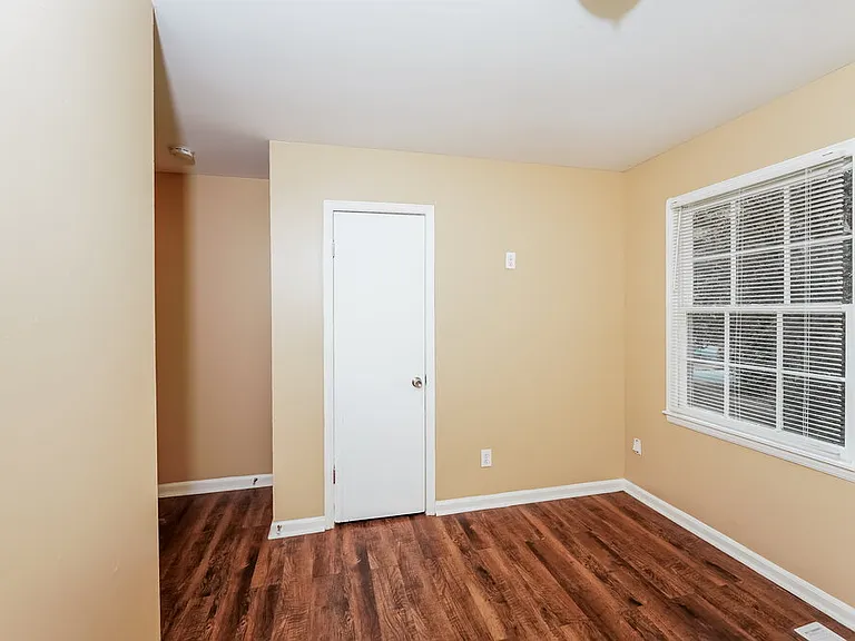 1700 Serene Dr — Photo 16