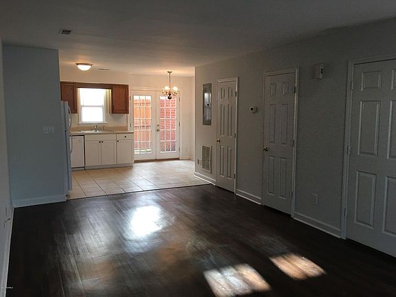 4th image of 103 Shiloh Dr APT 8