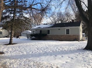 1504 Laurie Rd E, Maplewood, MN 55109