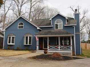 20406 White Oak Dr, Sterling, VA