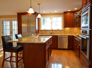 4 Stonefield Cir, Winchester, MA 01890