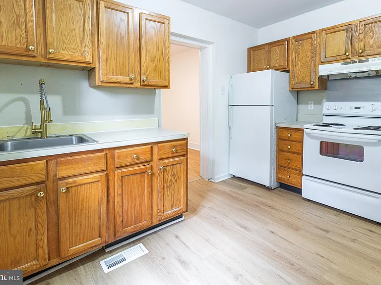 427 N Preston St #1 — Photo 11