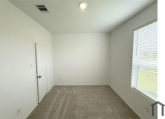 423 Amy St — Photo 12