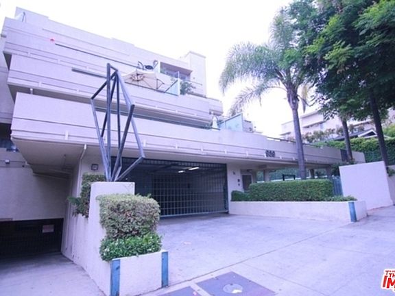 2nd image of 940 Larrabee St #309