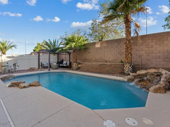 8325 Winterchase Pl, Las Vegas, NV 89143