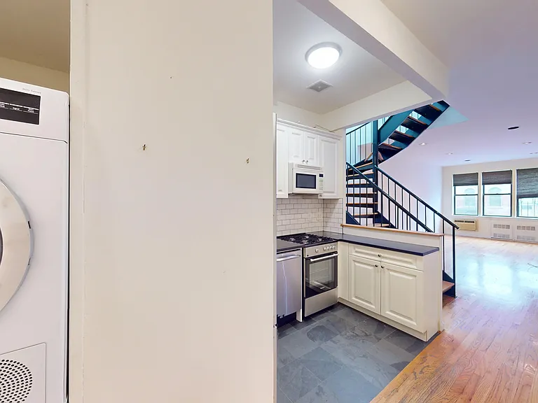 312 E 90th St #5E — Photo 12
