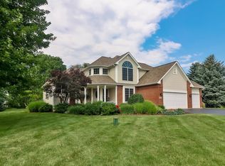 5686 N Forest Trl, Rockford, IL 61109