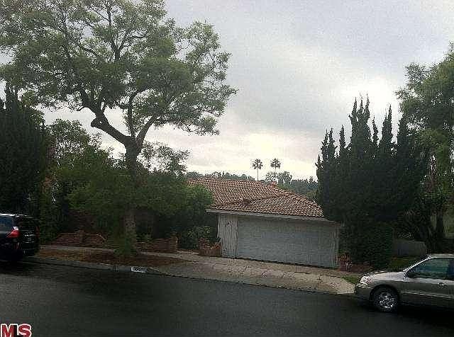 2nd image of 1557 Edris Dr