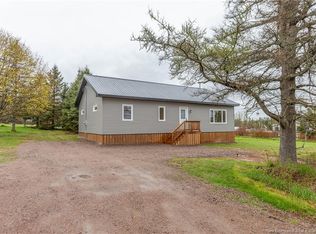 30 Harris Dr, Sackville, NB E4L3X6