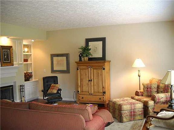 4th image of 4241 Greenthread Dr