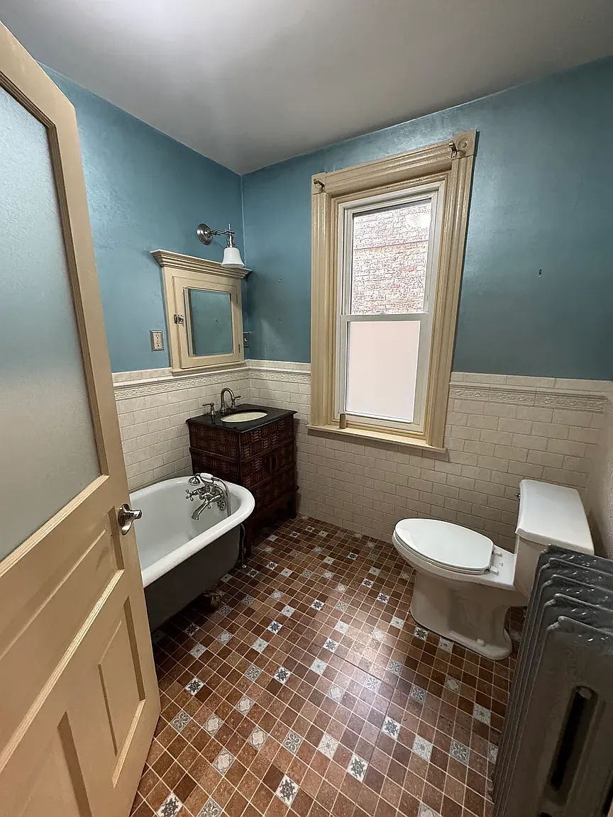 3 bed, 1450 sqft, $1,695 — Photo 3