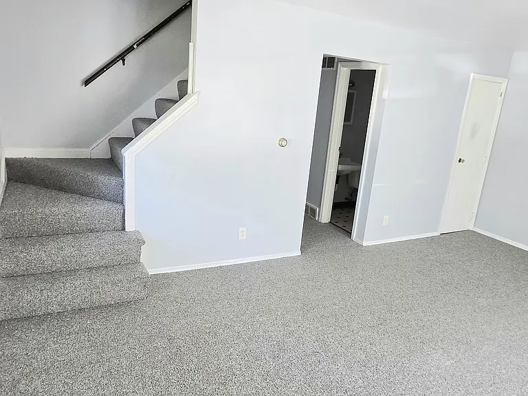 7035 Paxton Rd — Photo 7