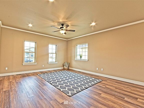 4th image of 601 Magnolia Drive