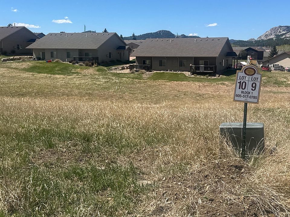 1st image of 9 Stone Hill Dr