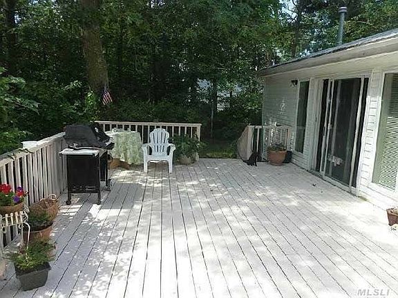 4th image of 29 Pine Cone Ln