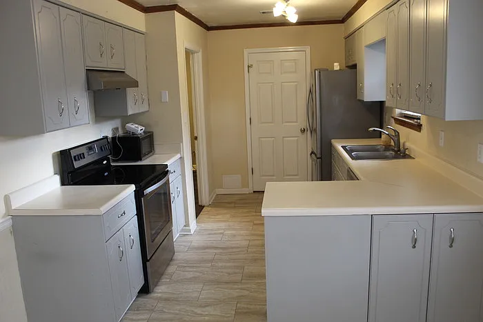 1015 Country Place Dr — Photo 10