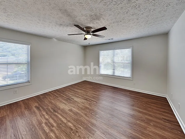 205 Daventry Way — Photo 9