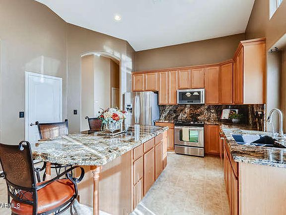 3rd image of 41032 W Walker Way