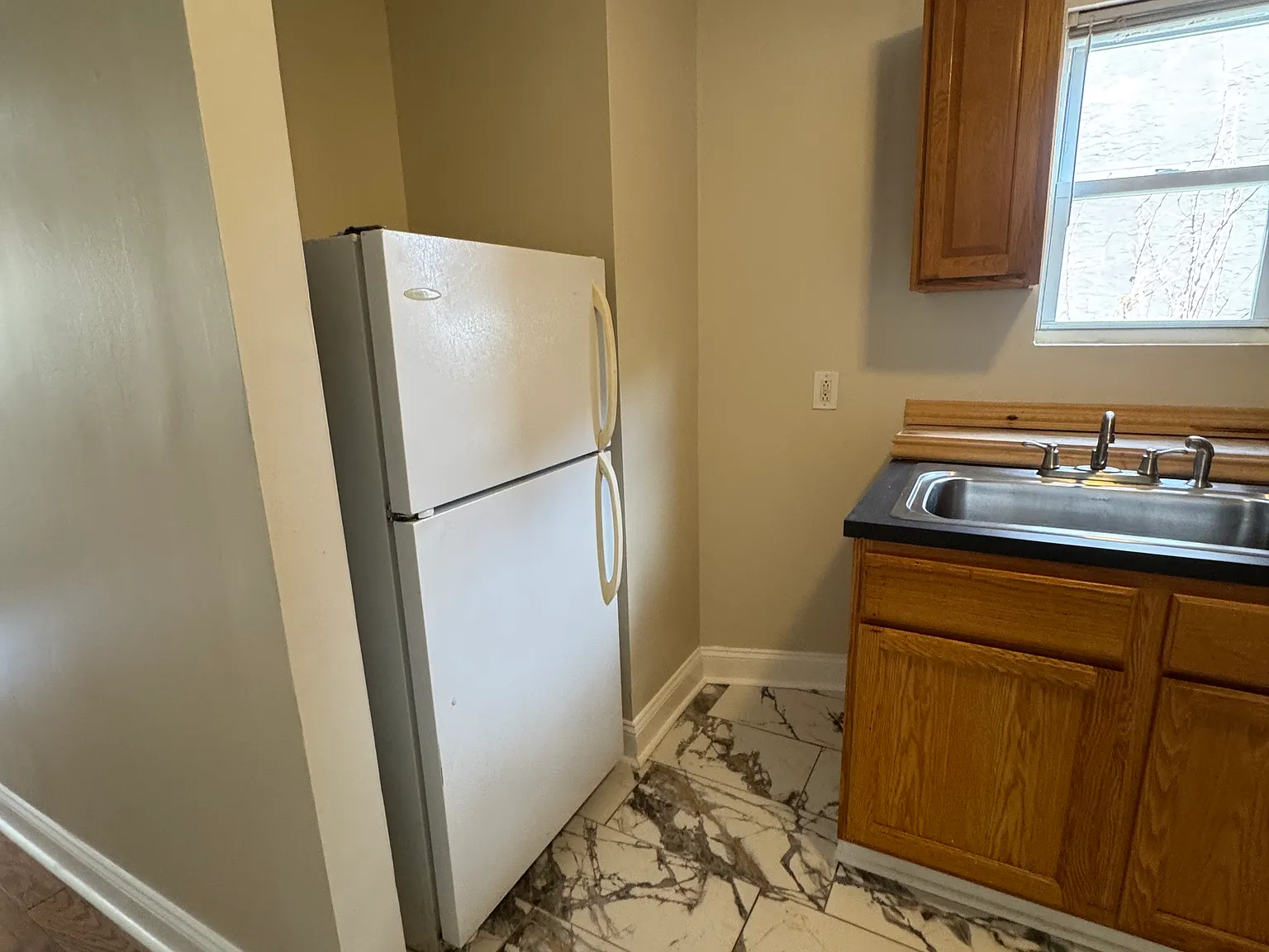 1 bed, 650 sqft, $1,100 — Photo 4