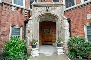 2nd image of 2052 W Summerdale Ave APT 2B