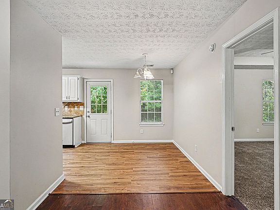 5th image of 253 Pebble Creek Dr