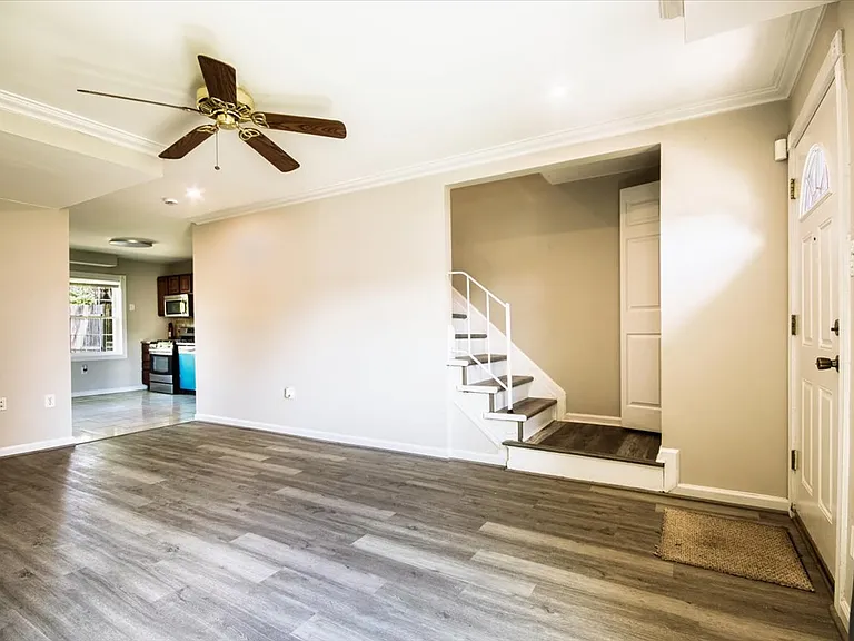 8523 Pioneer Dr — Photo 5
