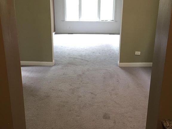 2nd image of 1625 N Artesian Ave #1