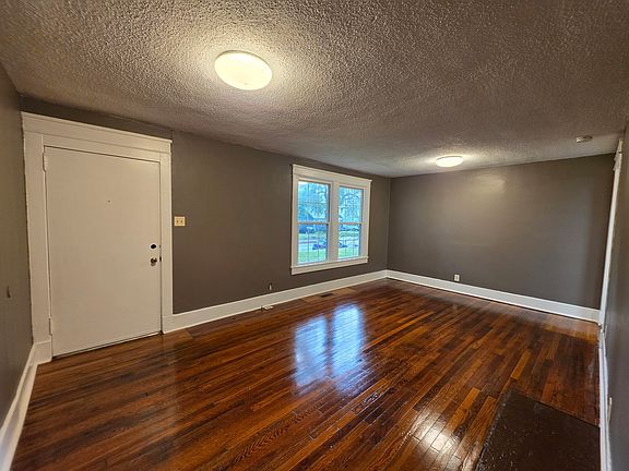 2nd image of 1205 Meridian St
