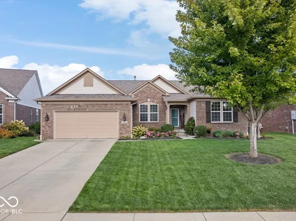 8952 Heatherstone Pl, Zionsville, IN 46077