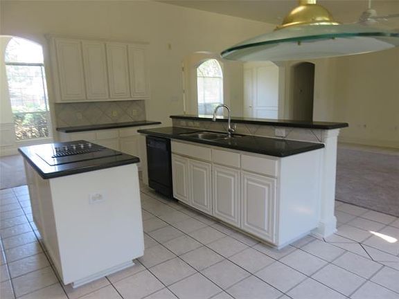 5th image of 7620 Vineyard Dr