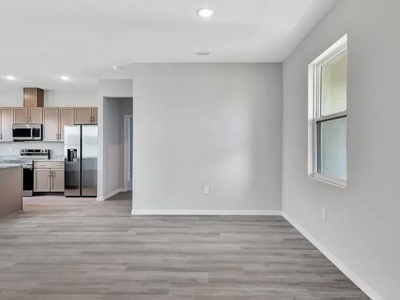 3rd image of 2115 NE 16th Terrace Cpe