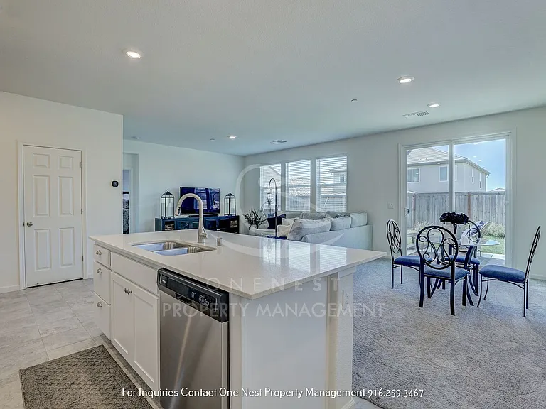 258 Martos Ct — Photo 14