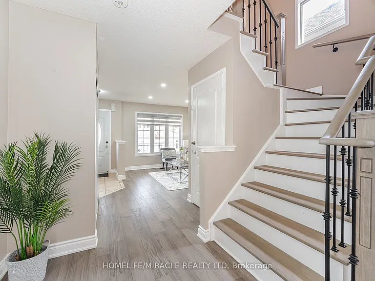 41 Beachpoint Blvd #UPPER — Photo 25