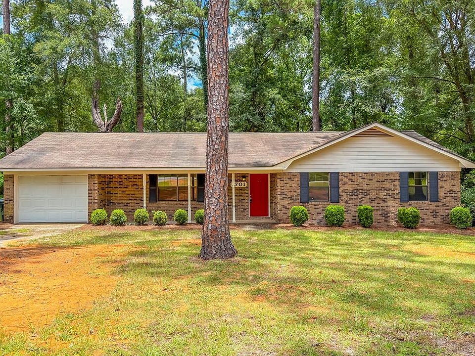 1st image of 1701 Forest Ln