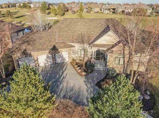 9700 Hollow Tree Dr, Lincoln, NE 68512