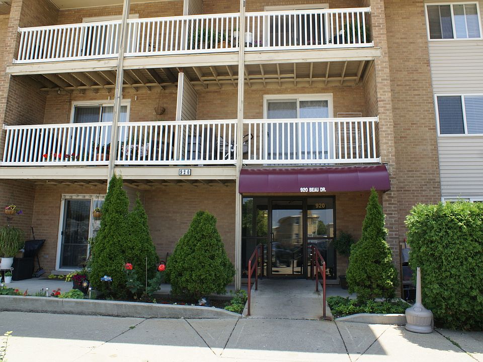 1st image of 920 Beau Dr Unit 311