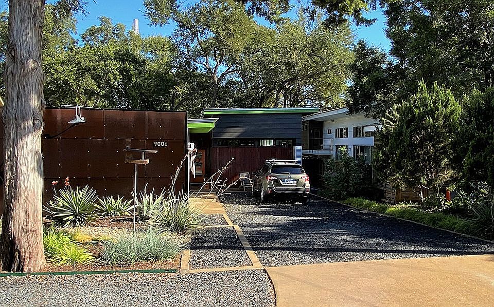 1st image of 9006 Eustis Ave
