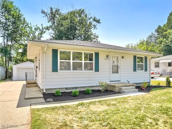 642 Francis Ave, Cuyahoga Falls, OH 44221