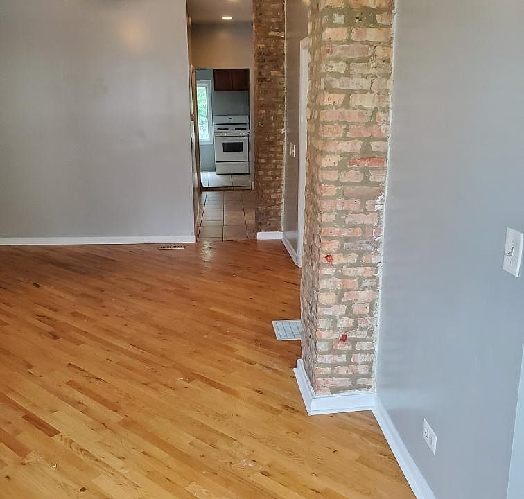 1st image of 6724 S Saint Lawrence Ave
