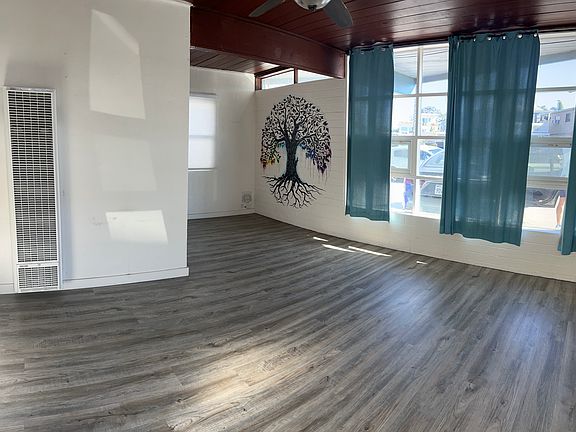 2nd image of 5184 W Point Loma Blvd